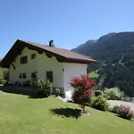 In St Gallenkirch Beim Skigebiet Appartement *